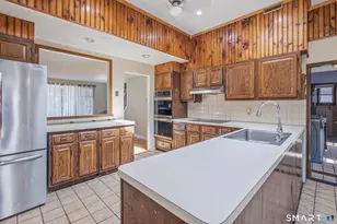 65 Side Hill Rd, Hamden, CT 06517 - Photo 12