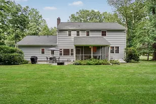 1061 Galloping Hill Rd, Fairfield, CT 06824 - Photo 24