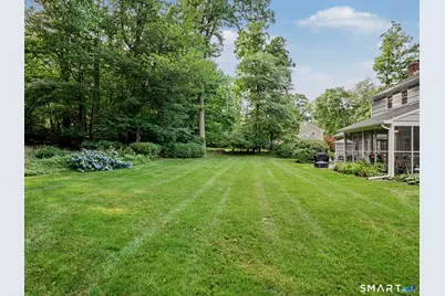 1061 Galloping Hill Road, Fairfield, CT 06824 - Photo 26