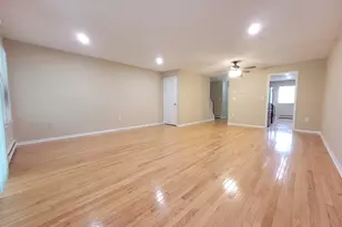 35 Mountain Laurel Ct, Cromwell, CT 06416 - Photo 6