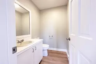 203 Capewell Ave, Waterbury, CT 06708 - Photo 10