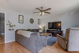 39 Glezen St, Norwich, CT 06360 - Photo 6
