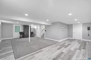 105 Sunset Dr, Derby, CT 06418 - Photo 18