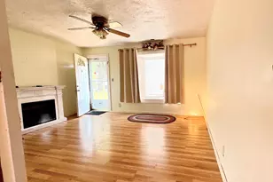 3 Charters Rd, Ansonia, CT 06401 - Photo 4