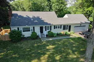 183 W Rocks Rd, Norwalk, CT 06851 - Photo 2