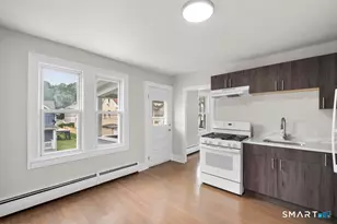 10 Hickory St, Meriden, CT 06451 - Photo 10