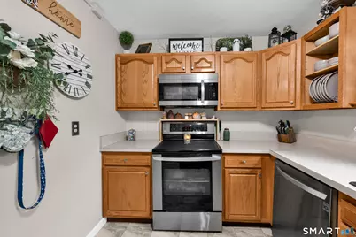 500 Darling Street #21D, Southington, CT 06489 - Photo 4