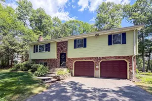 1258 Saybrook Rd, Middletown, CT 06457 - Photo 2