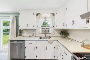 15 Gary Dr, Enfield, CT 06082 - Photo 2