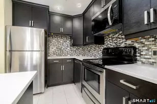 51 Schuyler Ave, Stamford, CT 06902 - Photo 6
