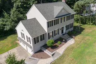 33 Brentwood Dr, Wolcott, CT 06716 - Photo 1