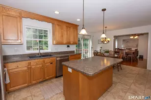 33 Brentwood Dr, Wolcott, CT 06716 - Photo 6
