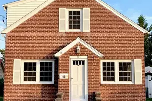 10 Treadwell St, West Haven, CT 06516 - Photo 1