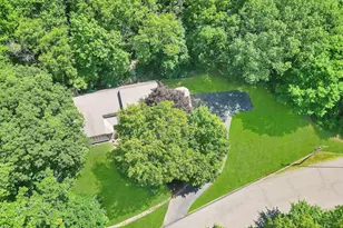 29 Foxwood Rd, Trumbull, CT 06611 - Photo 34