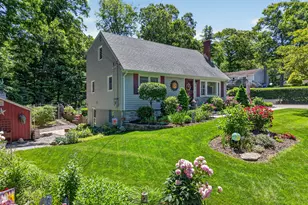4 Stevens Ave, Ledyard, CT 06339 - Photo 2