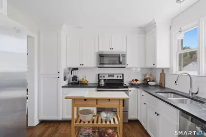 21 Richard Street, West Hartford, CT 06119 - Photo 18