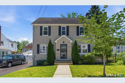 21 Richard Street, West Hartford, CT 06119 - Photo 2