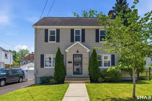 21 Richard St, West Hartford, CT 06119 - Photo 2