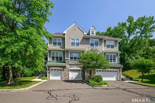 1 Cambridge Dr, Danbury, CT 06811 - Photo 4
