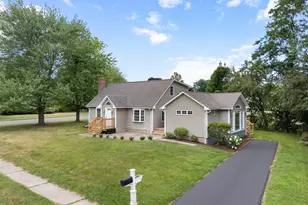 64 Red Top Dr, West Hartford, CT 06110 - Photo 4