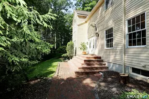 123A Peaceable St, Redding, CT 06896 - Photo 38
