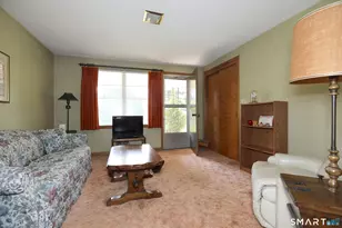 9 Westbrook Rd, Bloomfield, CT 06002 - Photo 8