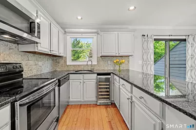 61 Fawn Ridge Lane #61, Wilton, CT 06897 - Photo 4