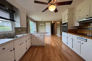 85 Maureen St, Stratford, CT 06615 - Photo 6