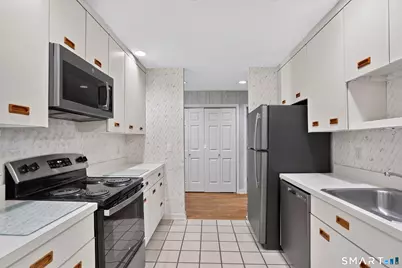 26 Paisley Lane #26, Fairfield, CT 06825 - Photo 10