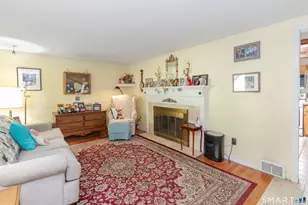 45 Peach Dr, Seymour, CT 06483 - Photo 2
