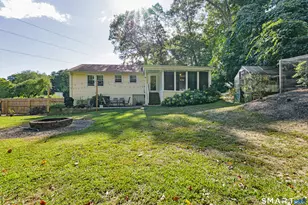 81 Briarwood Dr, Guilford, CT 06437 - Photo 16