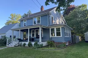 112 Wayland St, North Haven, CT 06473 - Photo 2