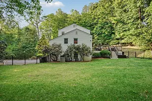 2 Arnold Dr, Stamford, CT 06905 - Photo 30