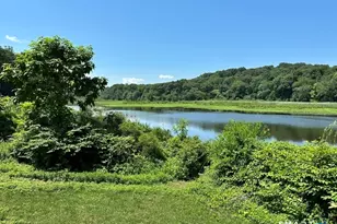 135 Middlesex Ave, Chester, CT 06412 - Photo 1