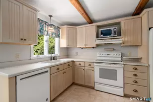 74 Arnott Rd, Manchester, CT 06040 - Photo 8