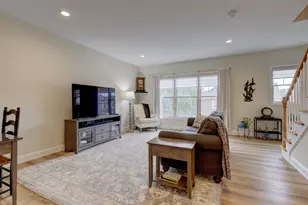 52 Harvest Ct, Newington, CT 06111 - Photo 6
