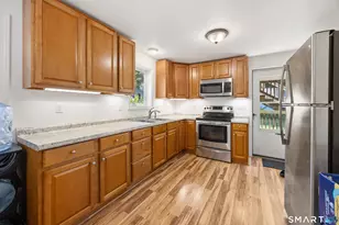 31 Cole St, Torrington, CT 06790 - Photo 6