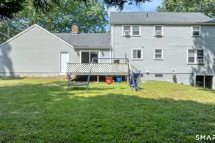 8 Charter Oak Dr, East Lyme, CT 06333 - Photo 4
