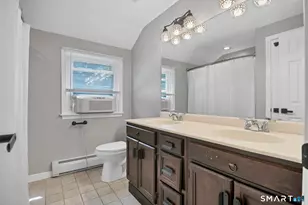 8 Charter Oak Dr, East Lyme, CT 06333 - Photo 32