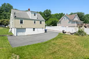 30 Lansing Ave, Trumbull, CT 06611 - Photo 20