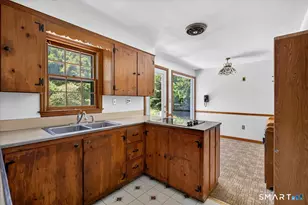 335 Arnold Ln, Orange, CT 06477 - Photo 38