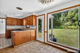 335 Arnold Ln, Orange, CT 06477 - Photo 2