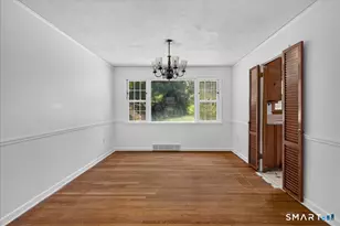 335 Arnold Ln, Orange, CT 06477 - Photo 32