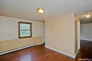 7 2nd Ave, Enfield, CT 06082 - Photo 6
