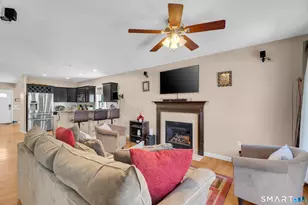 104 Benjamin Ct, Windsor, CT 06095 - Photo 10