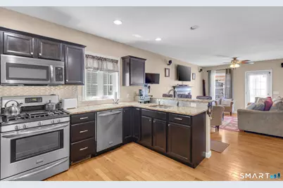 104 Benjamin Court, Windsor, CT 06095 - Photo 8