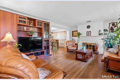 174 Mohawk Drive, West Hartford, CT 06117 - Photo 4