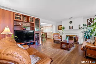 174 Mohawk Dr, West Hartford, CT 06117 - Photo 4
