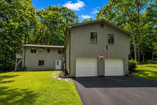 62 S Stonybrook Dr, Marlborough, CT 06447 - Photo 2