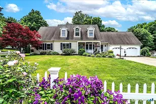 6 Elizabeth St, Newtown, CT 06470 - Photo 1